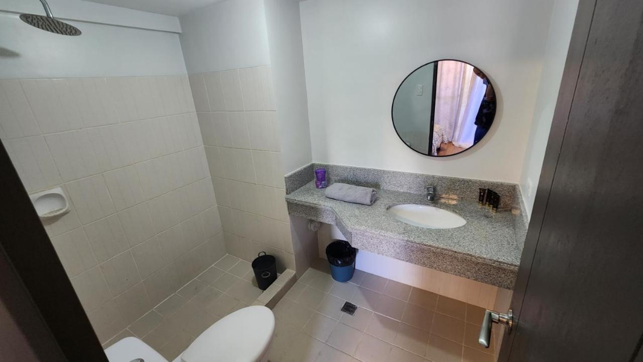 Asteria Residences 3 Bedroom And 2 Baths Manila Exterior photo